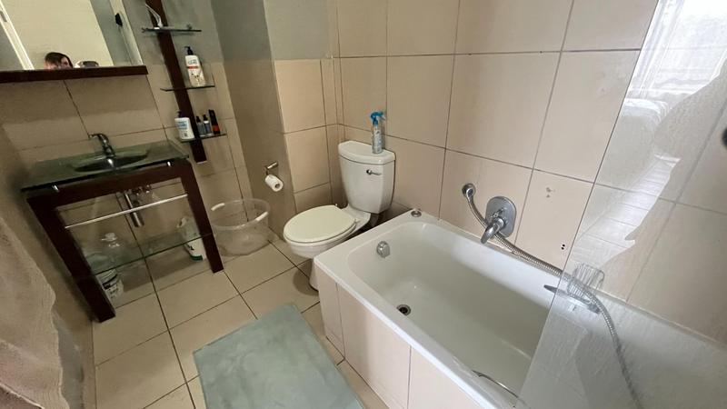 1 Bedroom Property for Sale in Jackal Creek Golf Estate Gauteng