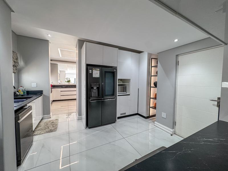 4 Bedroom Property for Sale in Midstream Estate Gauteng