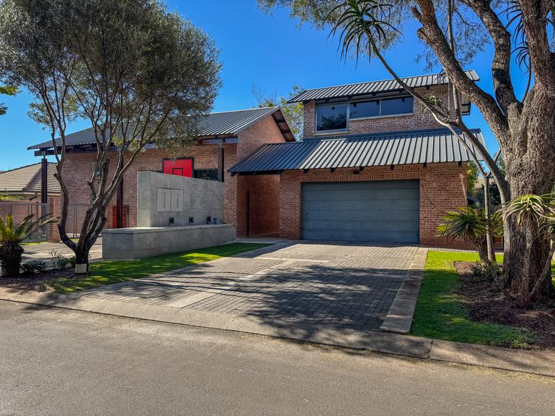 4 Bedroom Property for Sale in Midfield Estate Gauteng