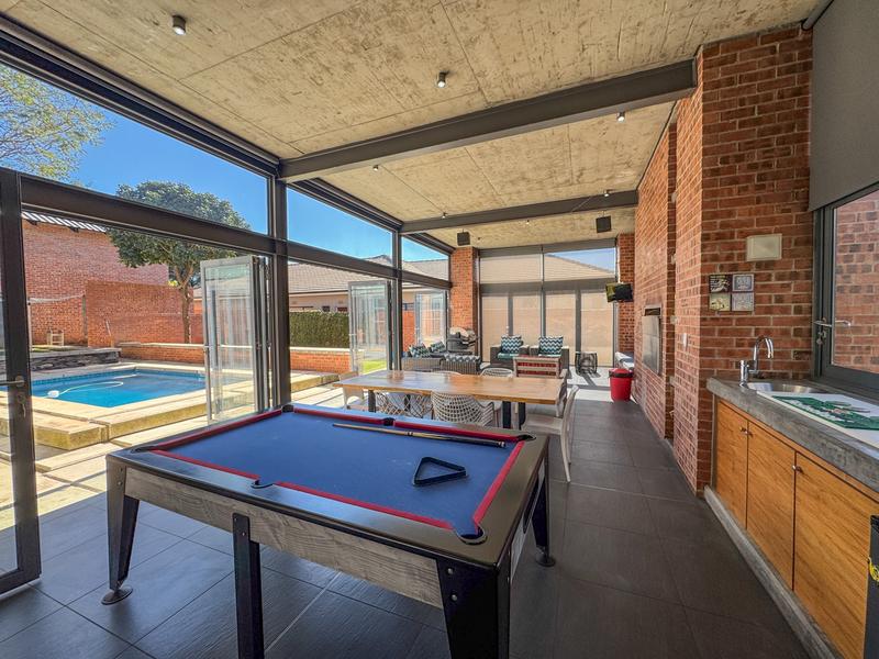 4 Bedroom Property for Sale in Midfield Estate Gauteng