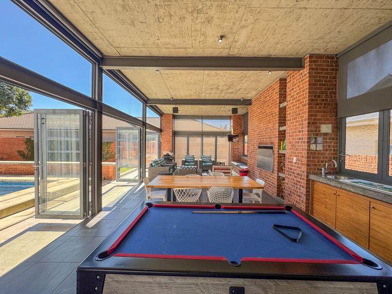 4 Bedroom Property for Sale in Midfield Estate Gauteng