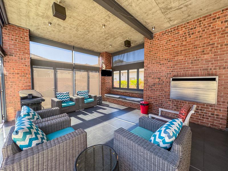 4 Bedroom Property for Sale in Midfield Estate Gauteng