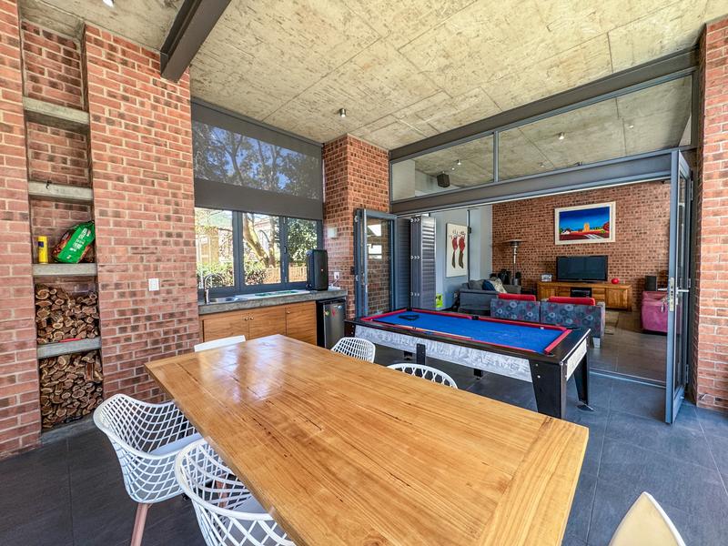 4 Bedroom Property for Sale in Midfield Estate Gauteng