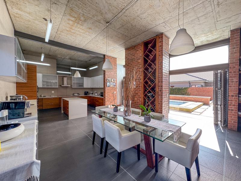 4 Bedroom Property for Sale in Midfield Estate Gauteng