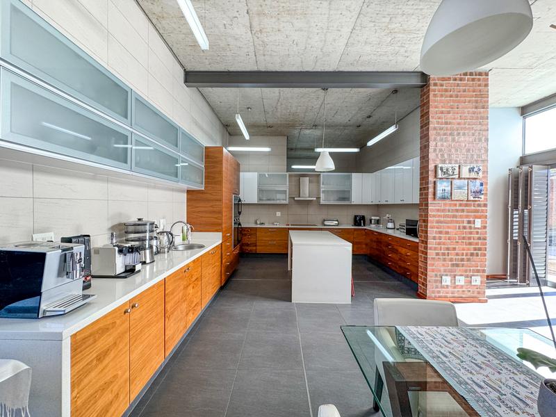 4 Bedroom Property for Sale in Midfield Estate Gauteng