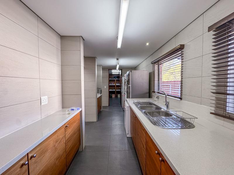4 Bedroom Property for Sale in Midfield Estate Gauteng