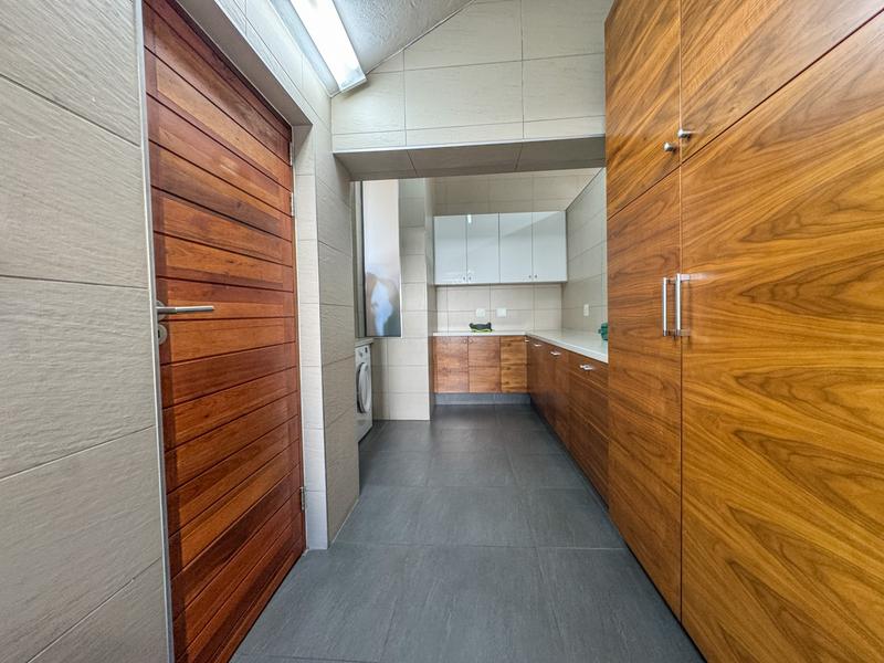 4 Bedroom Property for Sale in Midfield Estate Gauteng