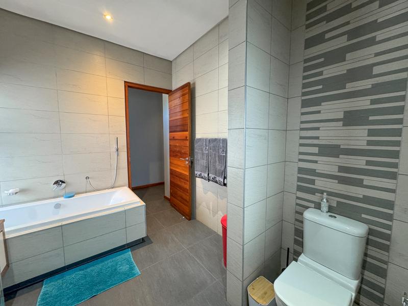 4 Bedroom Property for Sale in Midfield Estate Gauteng