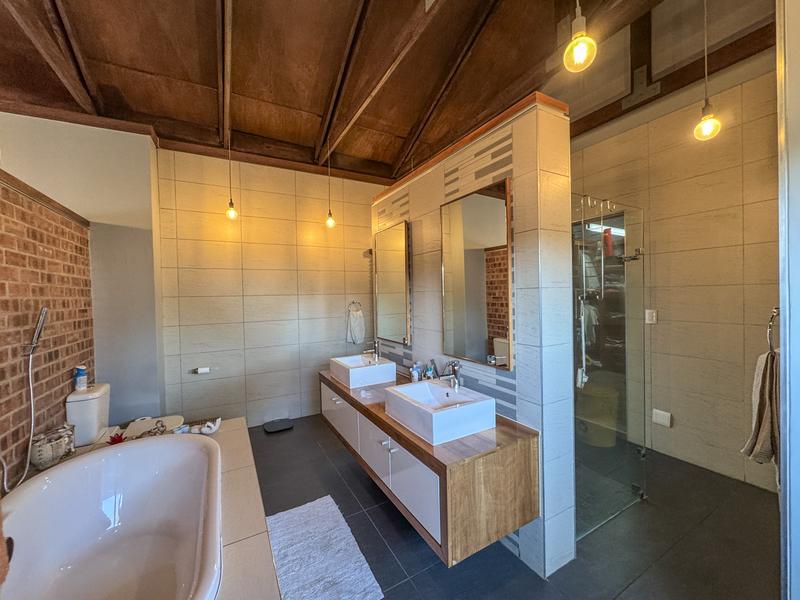 4 Bedroom Property for Sale in Midfield Estate Gauteng