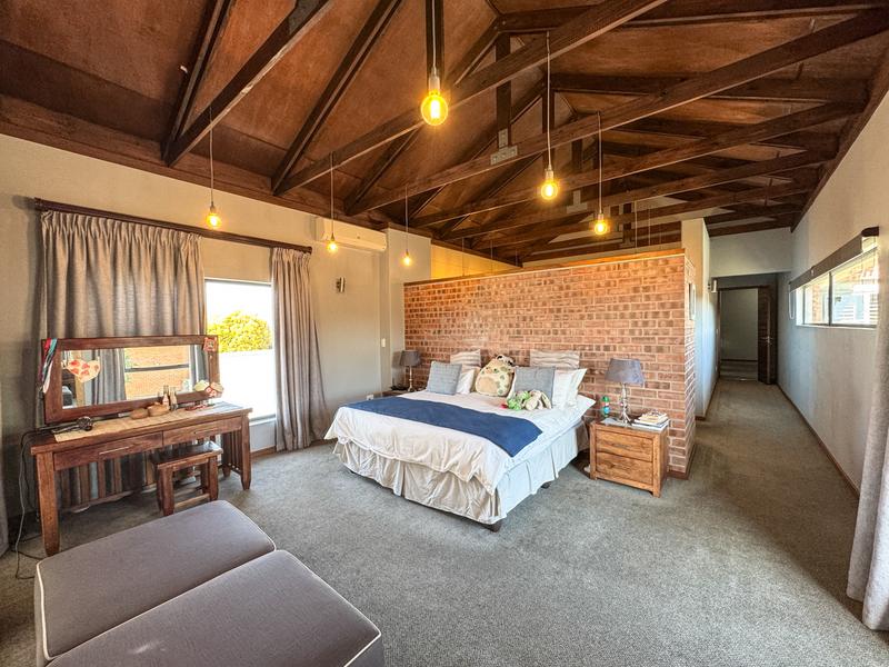 4 Bedroom Property for Sale in Midfield Estate Gauteng