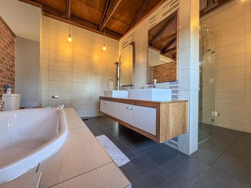 4 Bedroom Property for Sale in Midfield Estate Gauteng