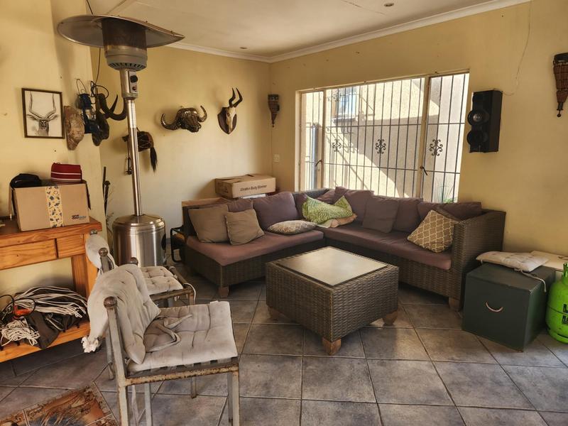 3 Bedroom Property for Sale in Buurendal Gauteng