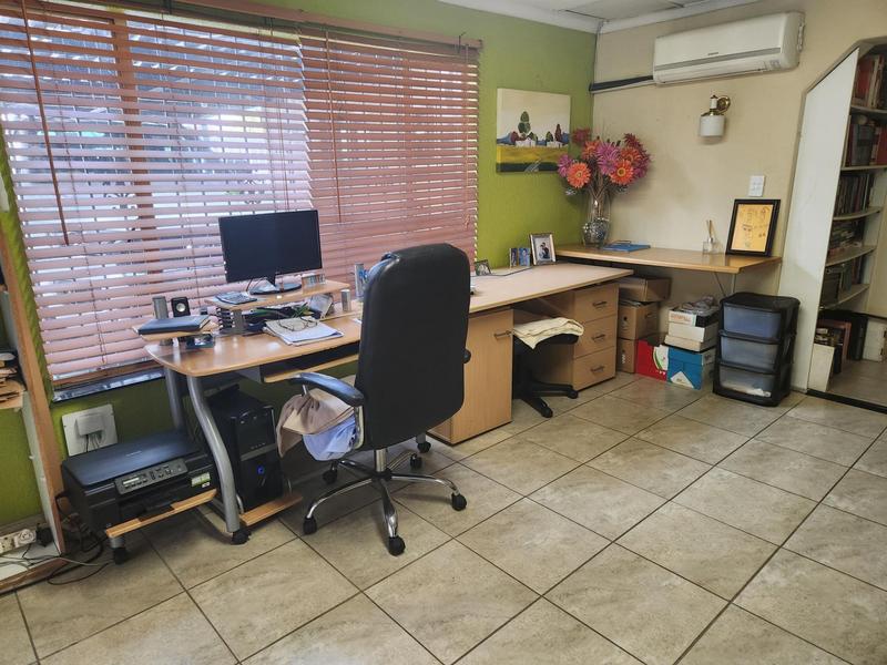 3 Bedroom Property for Sale in Buurendal Gauteng