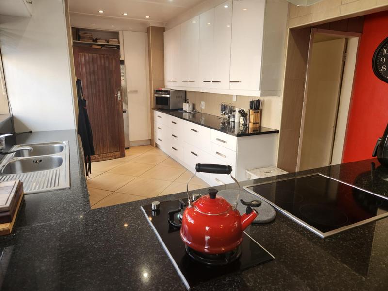 3 Bedroom Property for Sale in Buurendal Gauteng