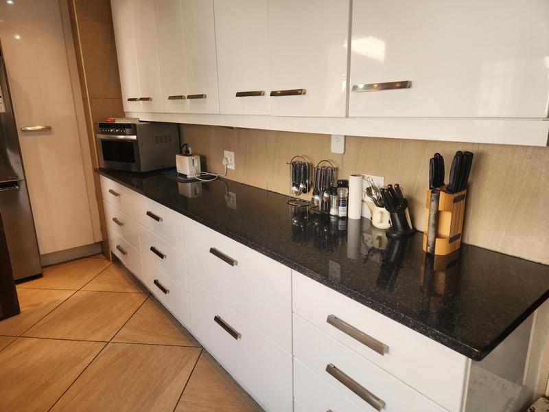 3 Bedroom Property for Sale in Buurendal Gauteng