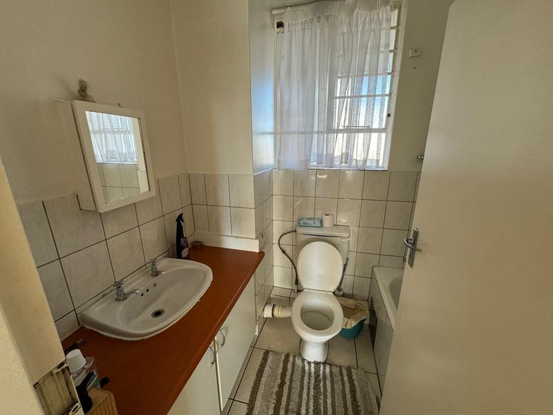 To Let 1 Bedroom Property for Rent in Bedford Gardens Gauteng