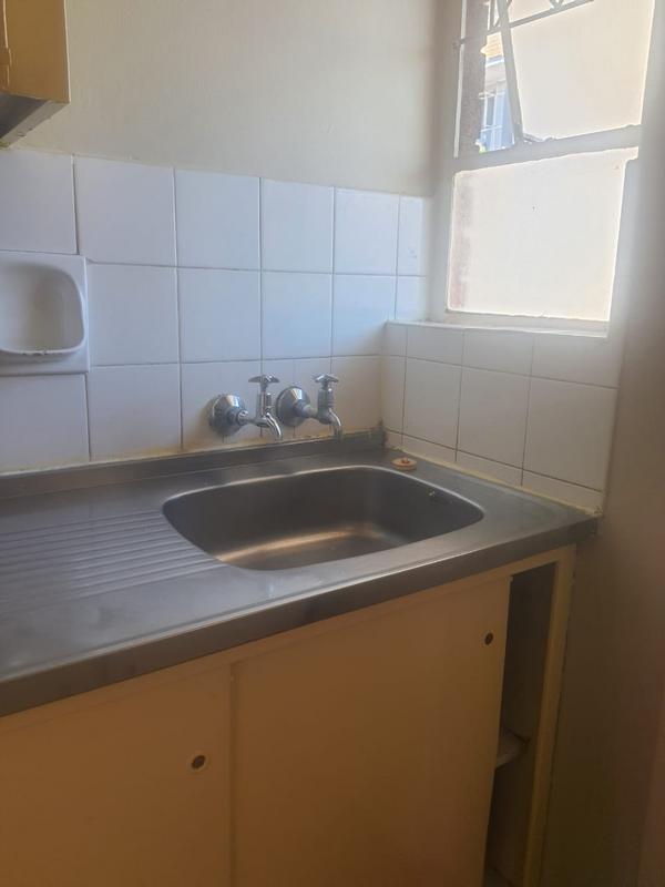 To Let 1 Bedroom Property for Rent in Sunnyside Gauteng