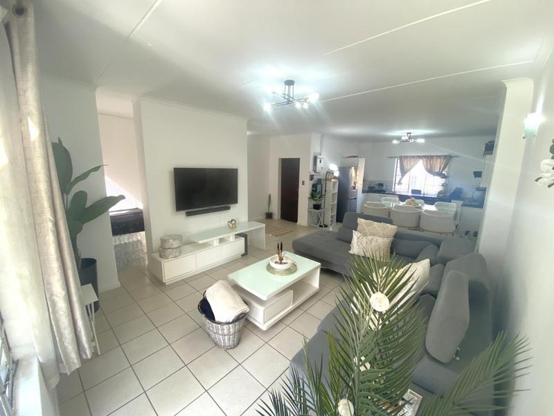 3 Bedroom Property for Sale in Douglasdale Gauteng