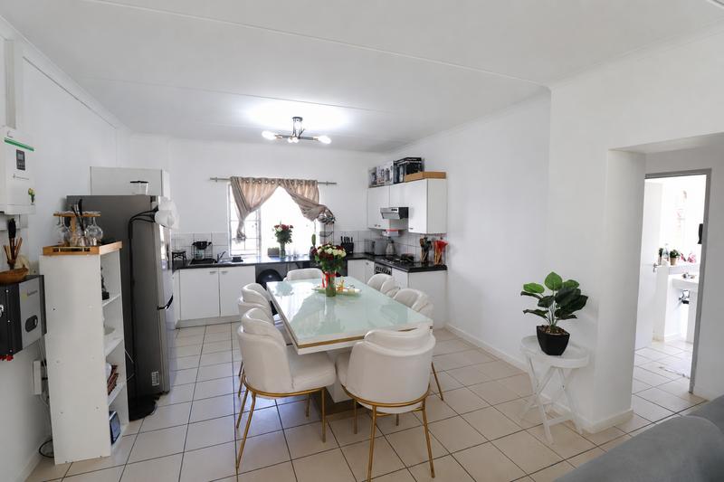 3 Bedroom Property for Sale in Douglasdale Gauteng