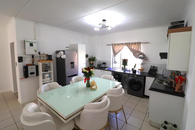 3 Bedroom Property for Sale in Douglasdale Gauteng