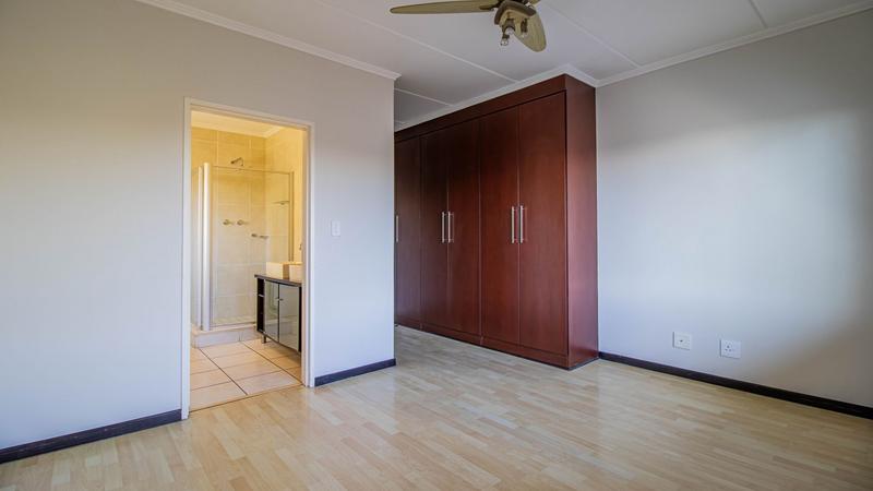 2 Bedroom Property for Sale in Sunninghill Gauteng