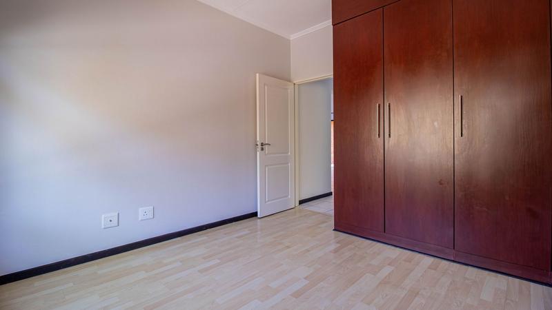 2 Bedroom Property for Sale in Sunninghill Gauteng