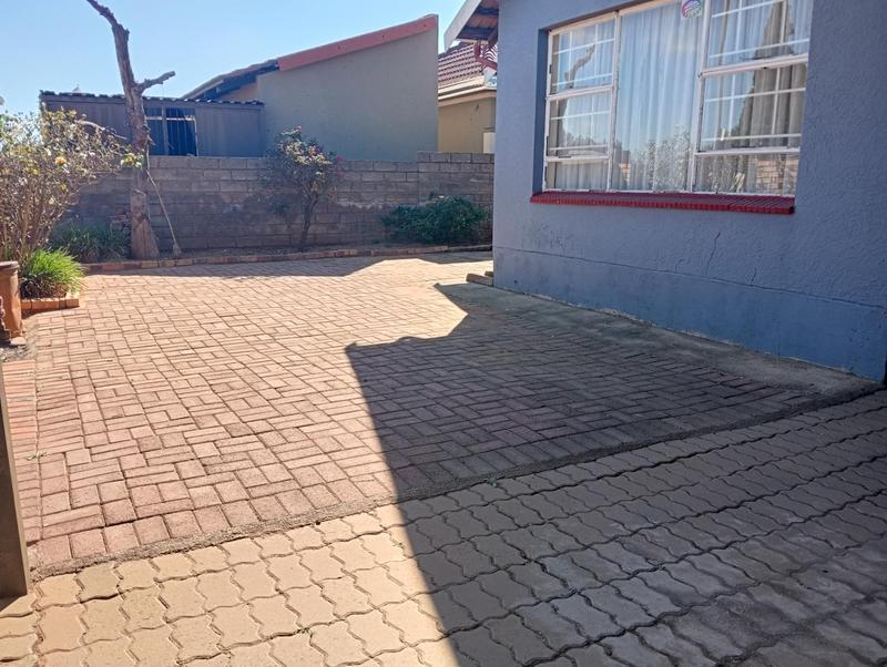 3 Bedroom Property for Sale in Kagiso Gauteng