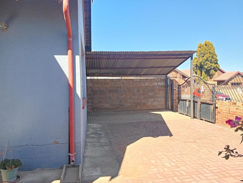 3 Bedroom Property for Sale in Kagiso Gauteng