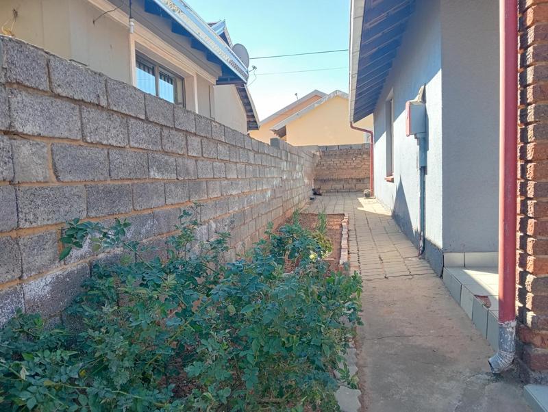 3 Bedroom Property for Sale in Kagiso Gauteng