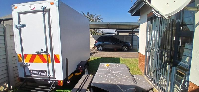 3 Bedroom Property for Sale in Albertsdal Gauteng