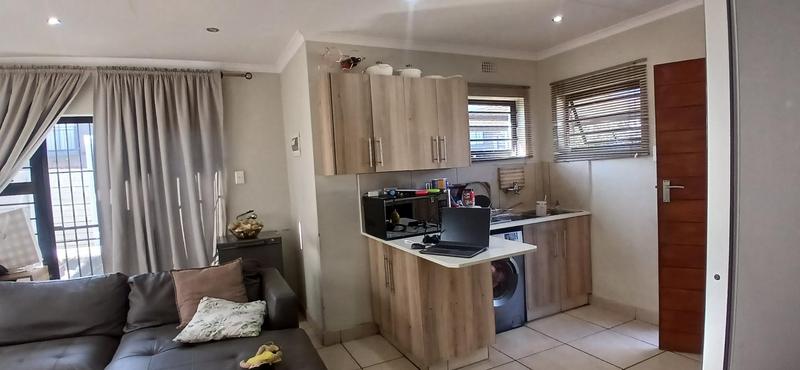 3 Bedroom Property for Sale in Albertsdal Gauteng