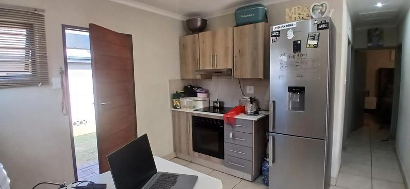 3 Bedroom Property for Sale in Albertsdal Gauteng