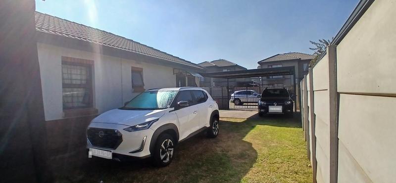 3 Bedroom Property for Sale in Albertsdal Gauteng