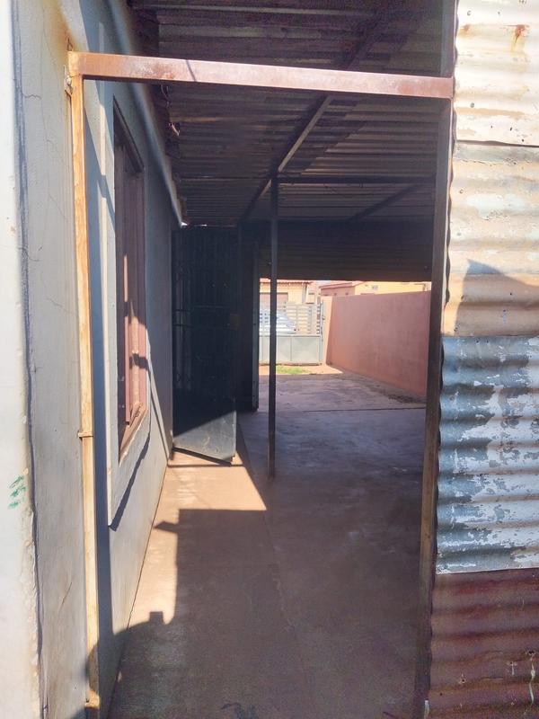 2 Bedroom Property for Sale in Katlehong South Gauteng