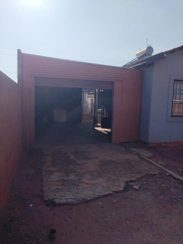 2 Bedroom Property for Sale in Katlehong South Gauteng