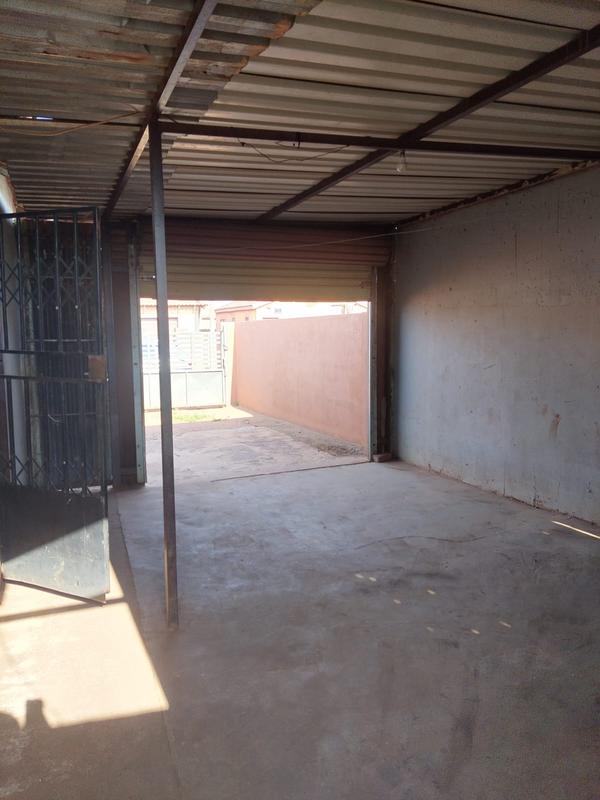 2 Bedroom Property for Sale in Katlehong South Gauteng