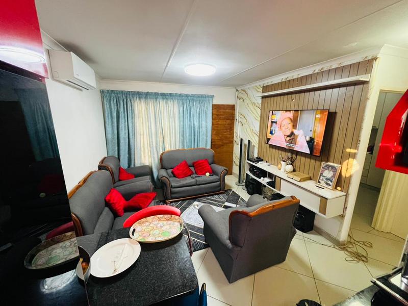 2 Bedroom Property for Sale in Windmill Park Gauteng