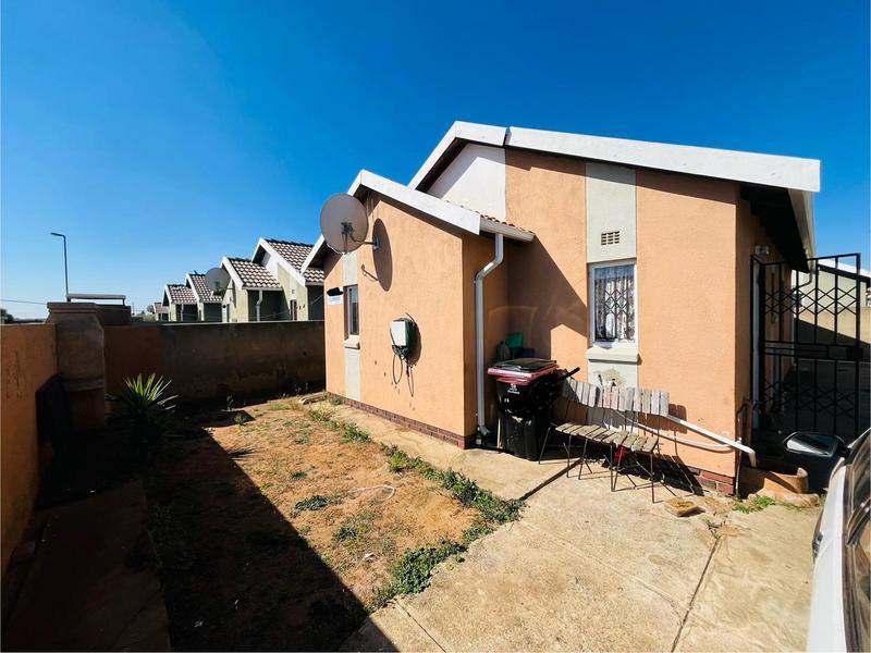 3 Bedroom Property for Sale in Windmill Park Gauteng