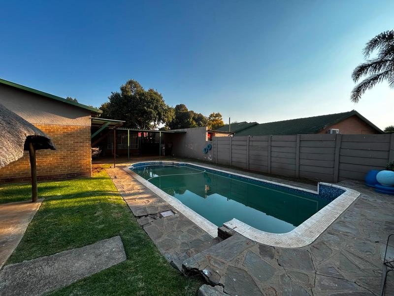 3 Bedroom Property for Sale in Brenthurst Gauteng
