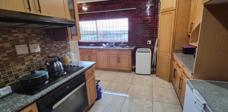 3 Bedroom Property for Sale in Birchleigh Gauteng