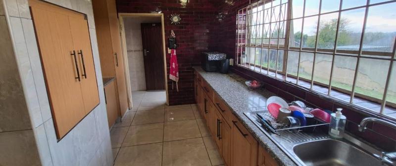 3 Bedroom Property for Sale in Birchleigh Gauteng