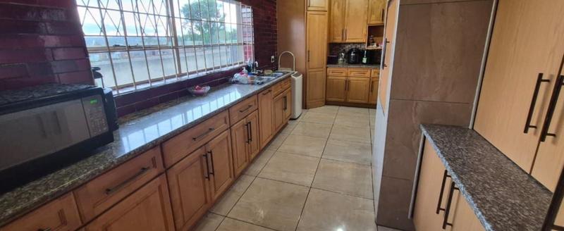 3 Bedroom Property for Sale in Birchleigh Gauteng