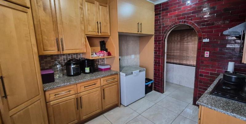 3 Bedroom Property for Sale in Birchleigh Gauteng