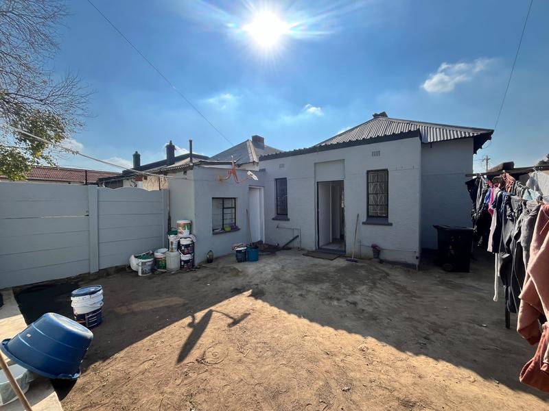 4 Bedroom Property for Sale in Geduld Gauteng
