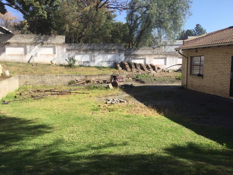 7 Bedroom Property for Sale in Buccleuch Gauteng