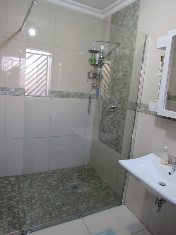 6 Bedroom Property for Sale in Proclamation Hill Gauteng