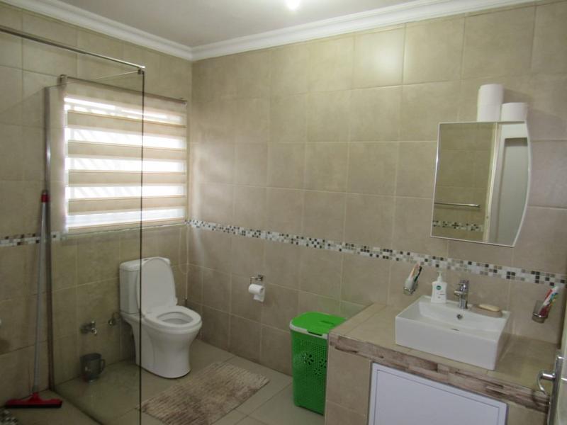 6 Bedroom Property for Sale in Proclamation Hill Gauteng