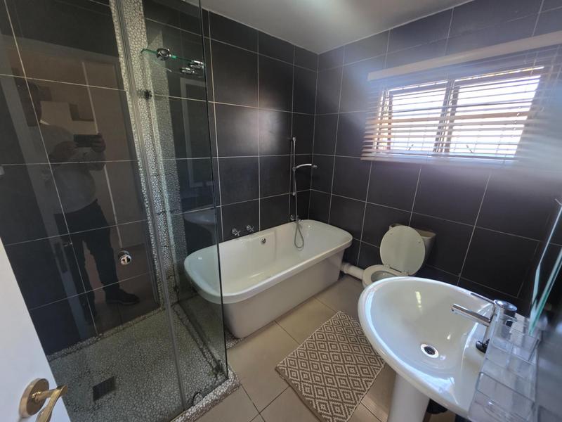 To Let 1 Bedroom Property for Rent in Morningside Gauteng