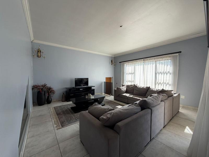 To Let 4 Bedroom Property for Rent in Northcliff Gauteng