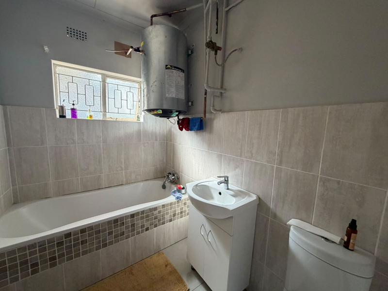 To Let 4 Bedroom Property for Rent in Northcliff Gauteng